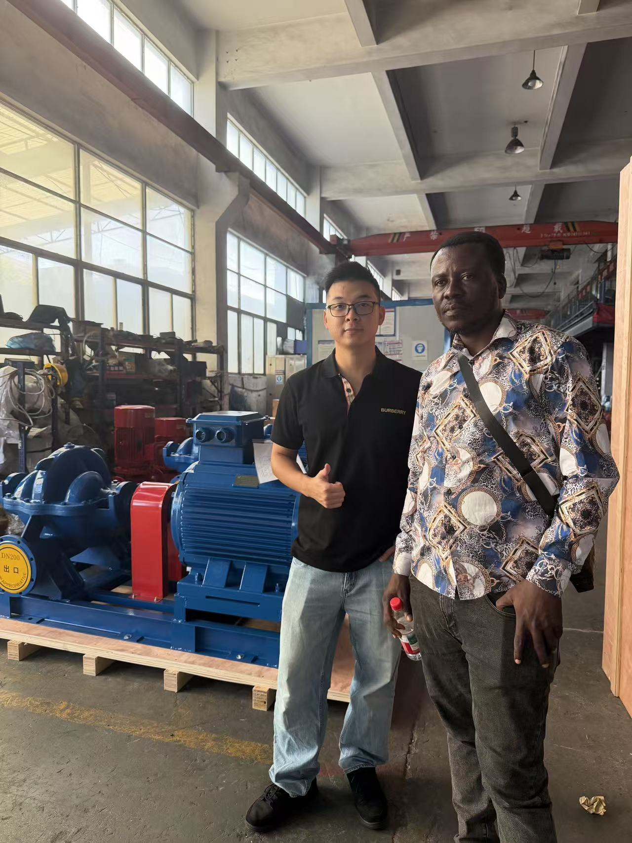 Клиент из Ганы посетил наш завод для углубленного обсуждения вопросов сотрудничества с насосами с разъемным корпусом